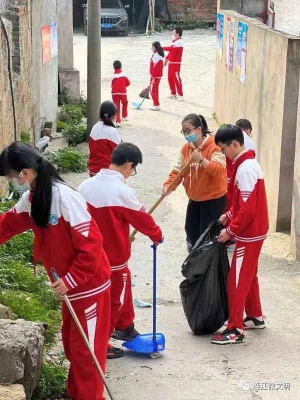 連江這樣的“雷鋒式”好少年，愛了愛了！