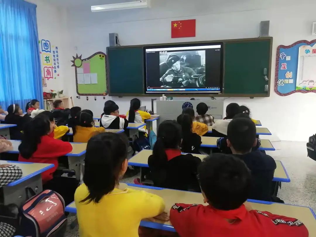 連江這樣的“雷鋒式”好少年，愛了愛了！