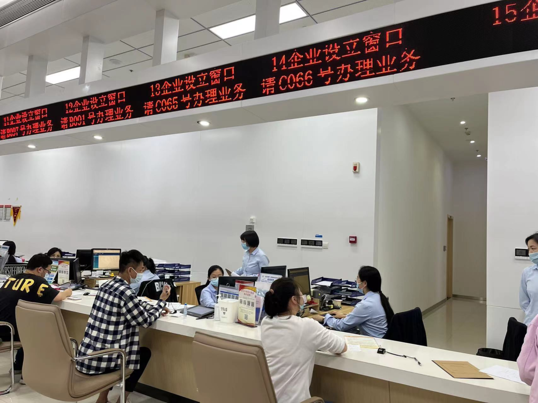 臺江辦理全市首張個體工商戶經營權變更登記營業執照