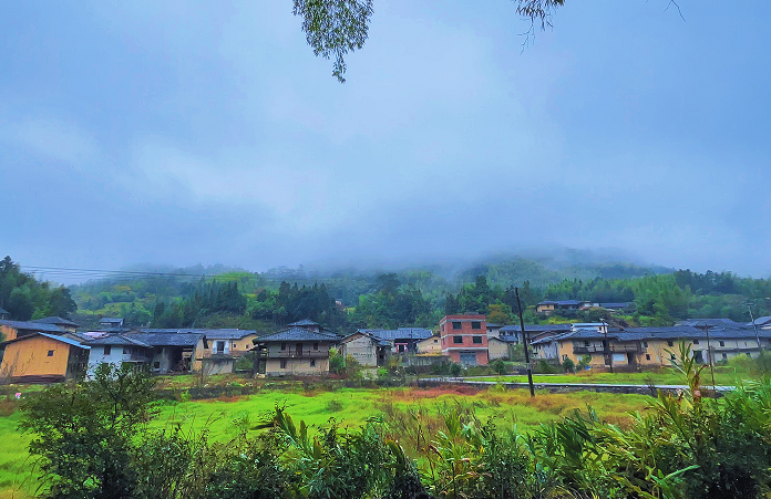 閩清東洋村：煙雨中的山水畫卷